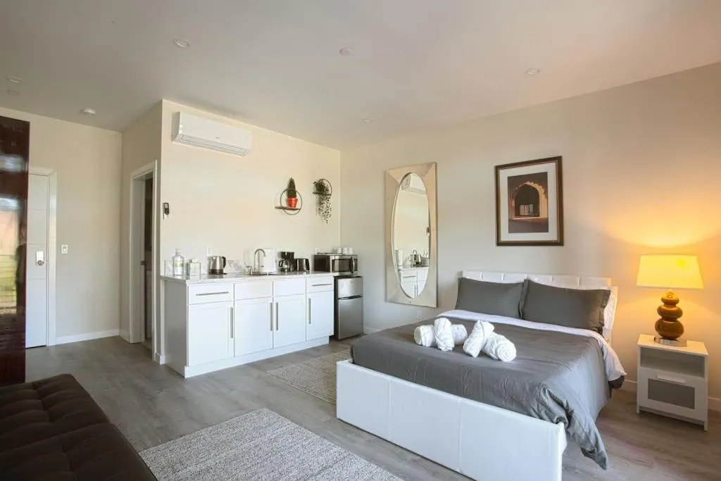 Image of Awesome Balboa and Downtown View with Cozy Patio