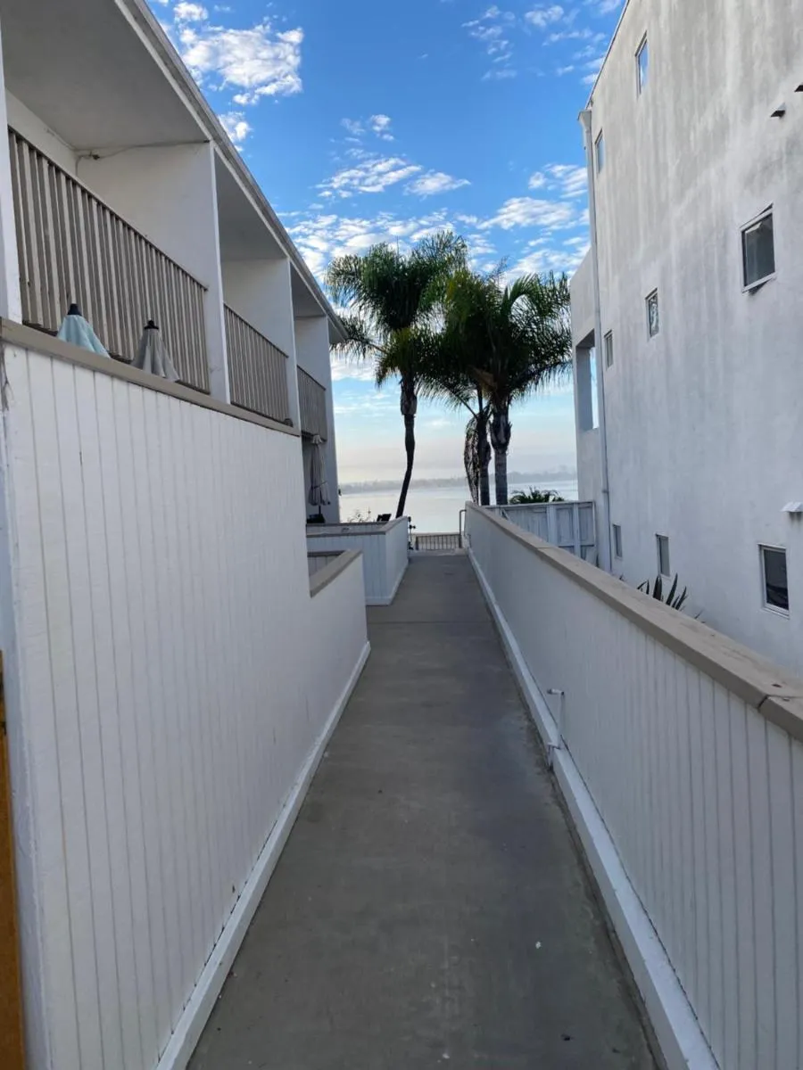 Image 2 of Bay Beach Bungalow