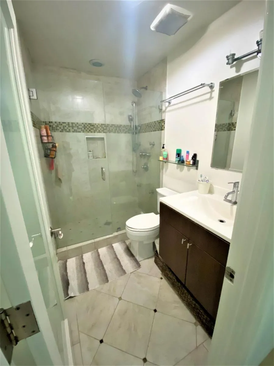 Image 3 of Bay Beach Bungalow