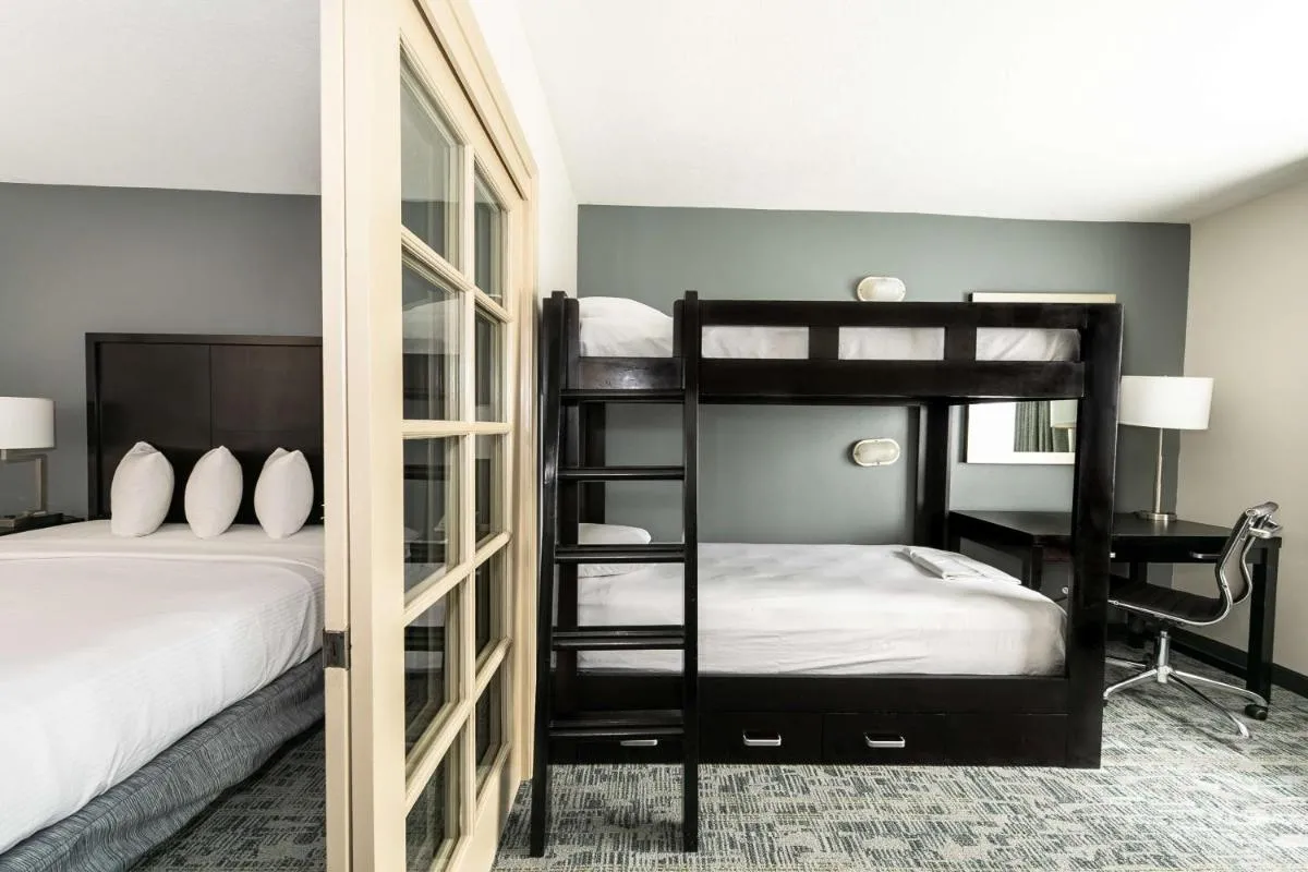 Image 1 of Best Western Inn & Suites San Diego Zoo -SeaWorld Area