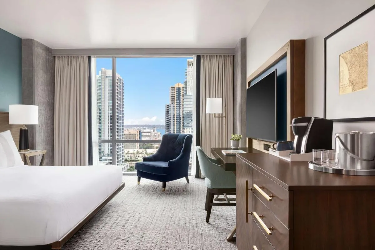 Image 4 of Carte Hotel San Diego Downtown, Curio Collection By Hilton