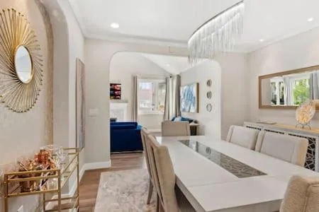 Image 3 of Champagne Taste Luxury Home in Hillcrest
