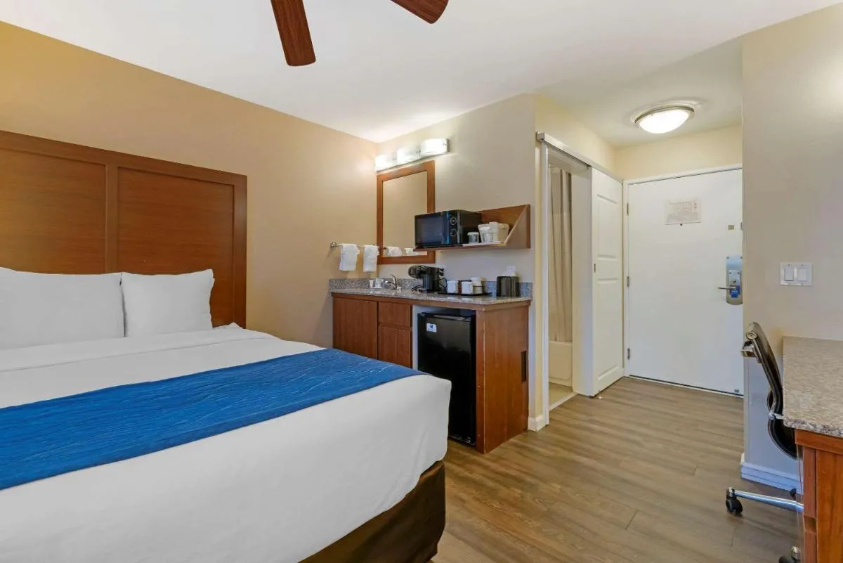 Image 3 of Comfort Inn Gaslamp Convention Center