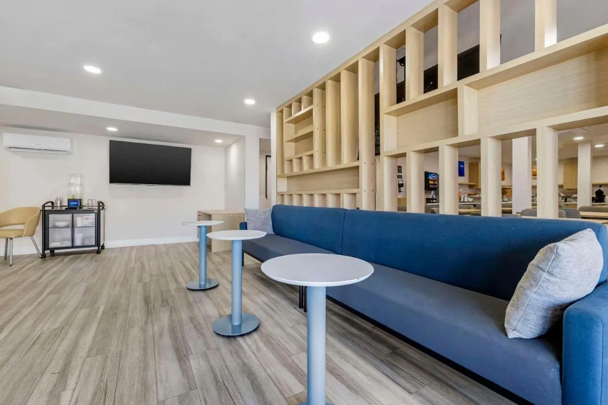 Image 4 of Comfort Inn Sea World Area