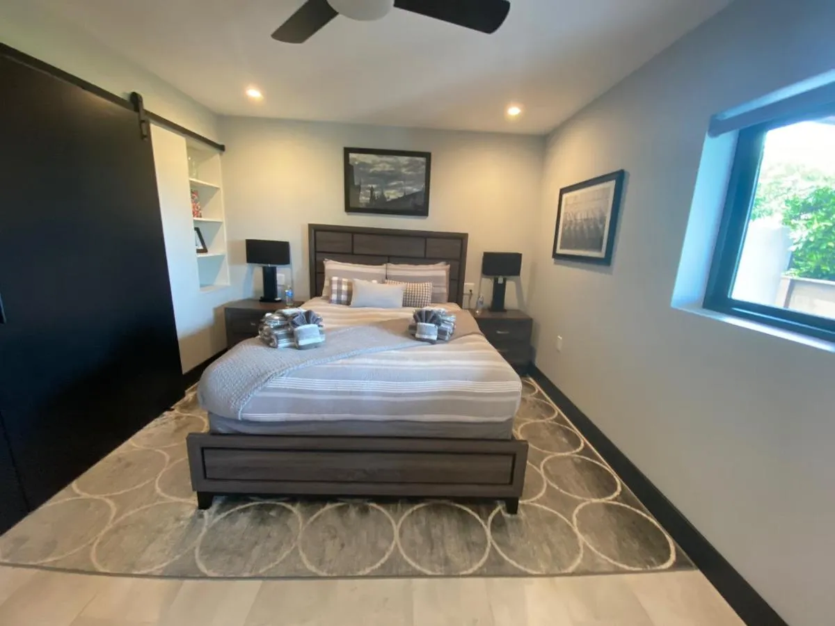 Image 2 of Contemporary Ocean Sunset Views with Firepit Pt Loma close to PLNU