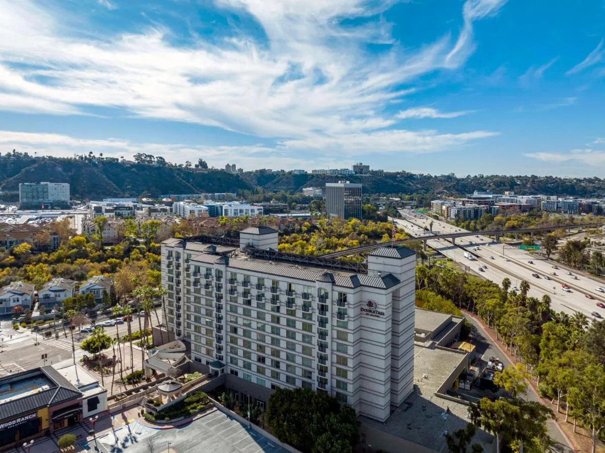 Image 6 of DoubleTree by Hilton San Diego-Mission Valley