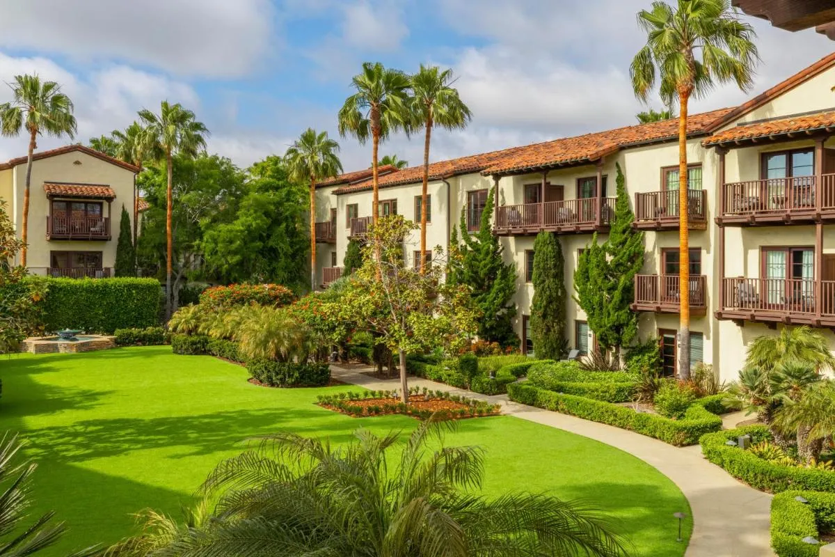 Image 2 of Estancia La Jolla Hotel & Spa