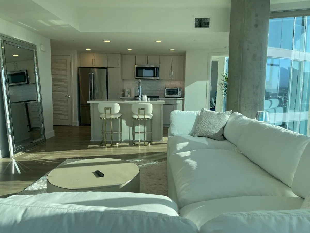 Image 4 of Extraordinary Escape with Rooftop Pool 2