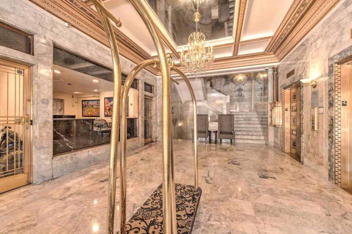 Image 5 of Gaslamp Plaza Suites
