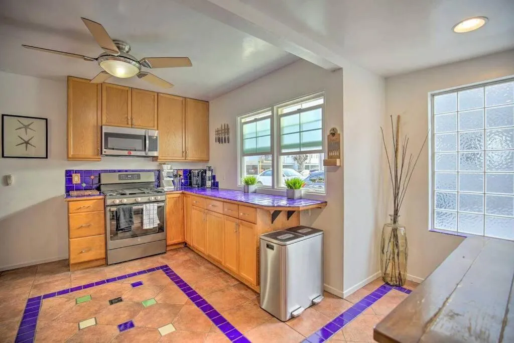Image 3 of Gorgeous Pacific Beach and Mission Bay Home. Walking distance to the Bay and Golf Course.