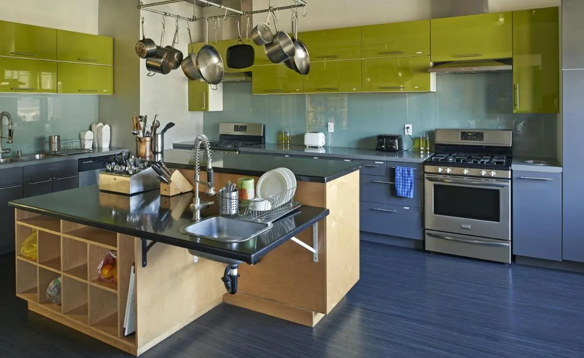 Image 3 of HI San Diego Downtown Hostel