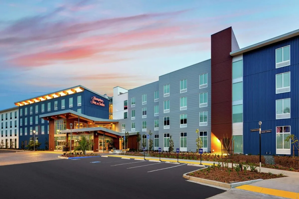 Image 6 of Hampton Inn & Suites San Diego Airport Liberty Station