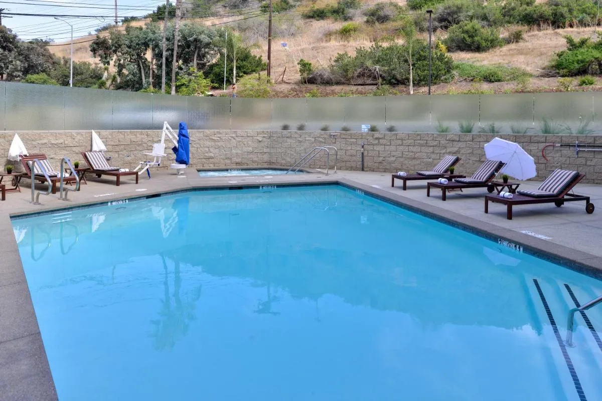 Image 3 of Holiday Inn Express & Suites San Diego – Mission Valley, an IHG Hotel