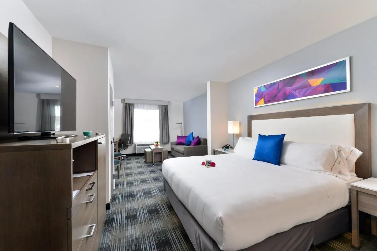 Image 5 of Holiday Inn Express & Suites San Diego – Mission Valley, an IHG Hotel