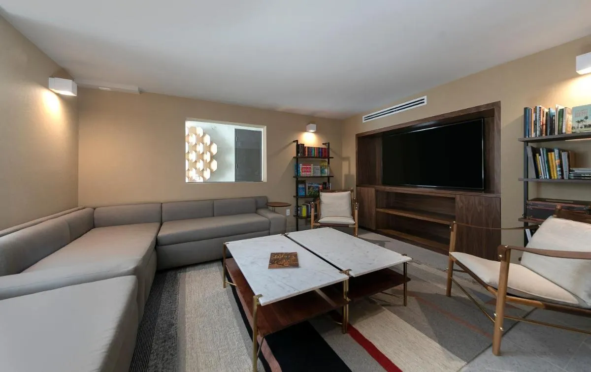 Image 4 of La Jolla Cove Suites
