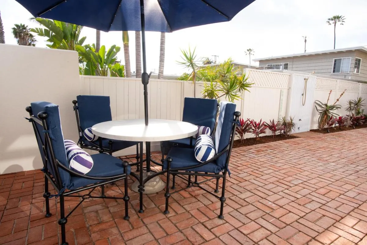 Image 3 of La Jolla Windansea Luxury Cottage
