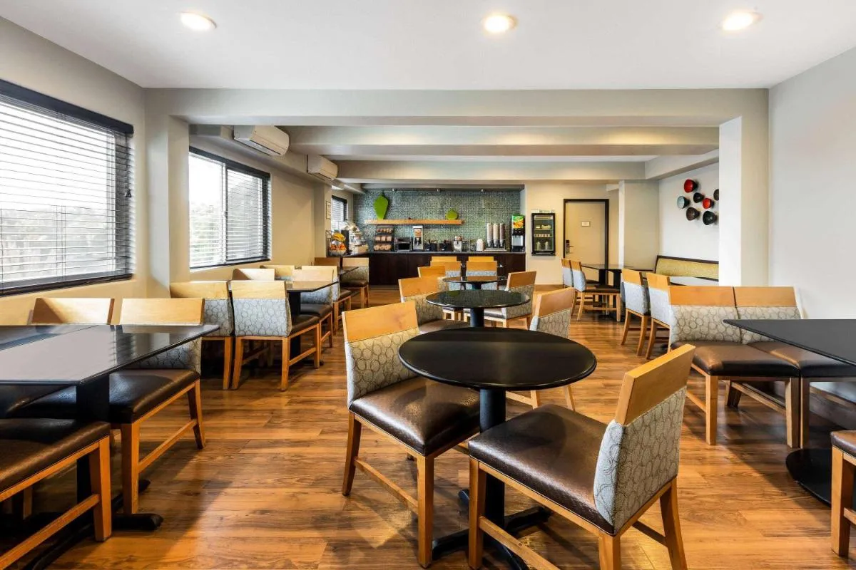Image 4 of La Quinta by Wyndham San Diego Mission Bay