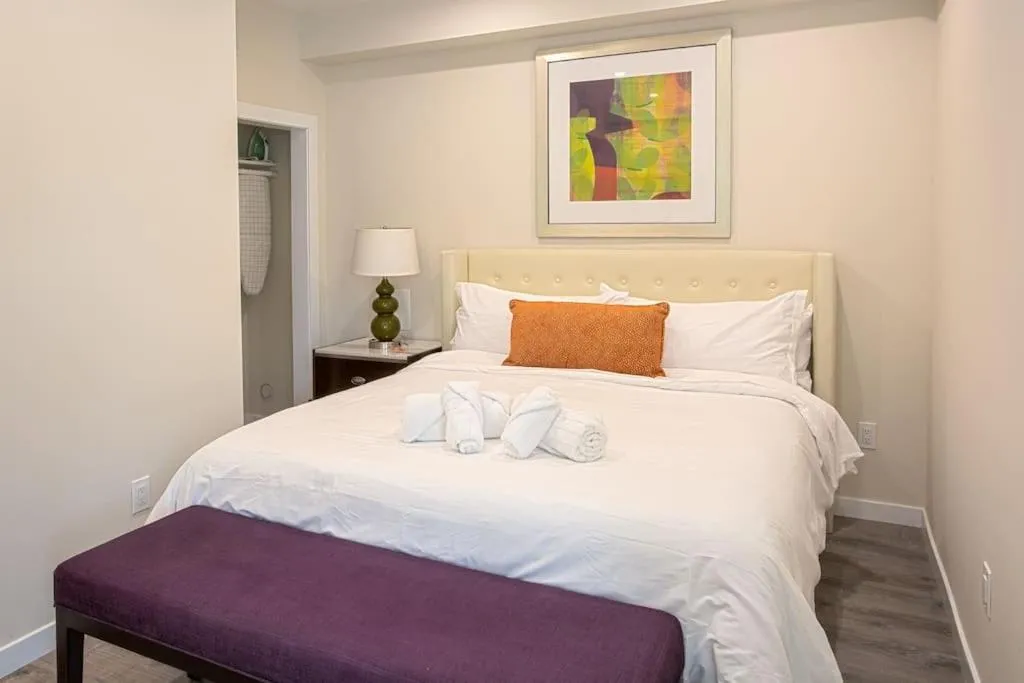 Image 5 of Luxurious One Bedroom Suite with Balboa Park View