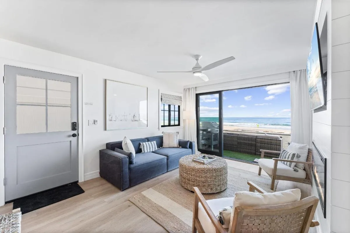 Image 4 of Luxury Ground S Oceanfront Unit with Boardwalk Lounge Firepit – AC
