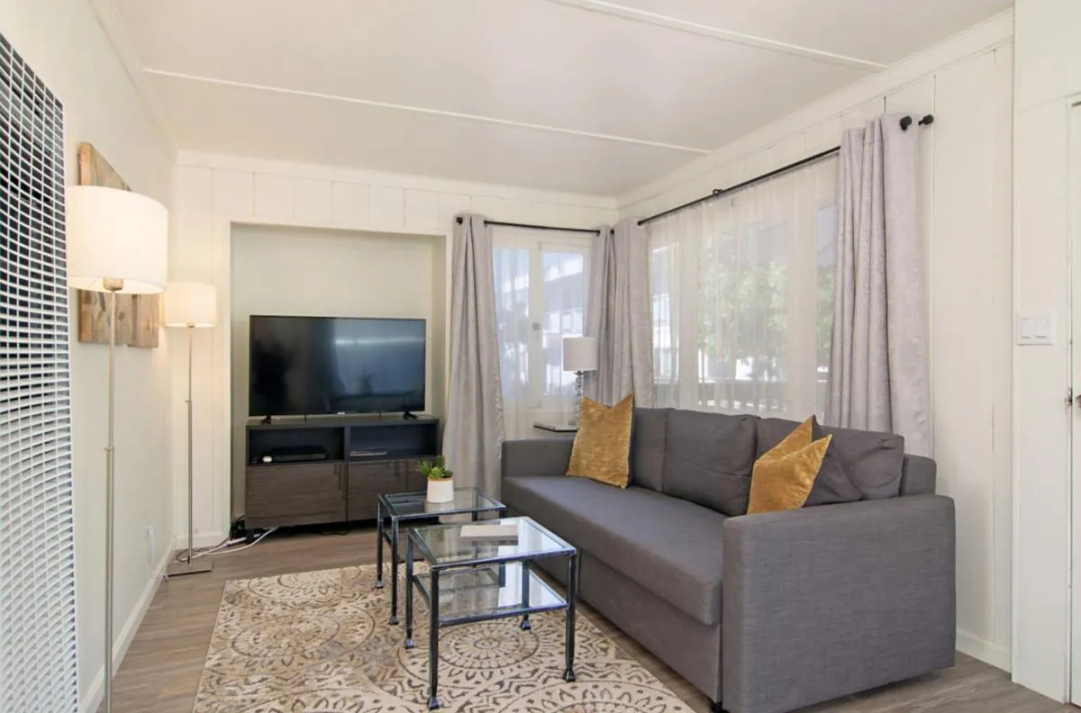 Image 4 of Mission Bay Cottage – Bay View Patio, Parking, WasherDryer