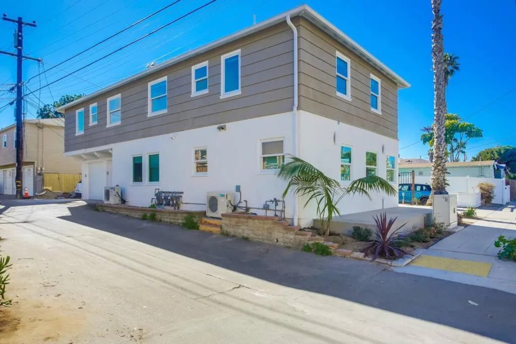 Image 5 of Ocean Beach Retreat 2BR Newly Remodeled, 2 Blocks to Sand and Shops