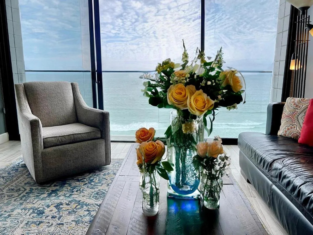 Image 5 of Ocean View Luxury Condo Oceanfront and Pool