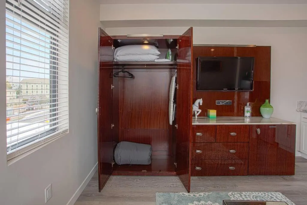 Image 6 of One Bedroom Apartment with San Diego Downtown View