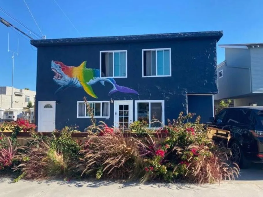 Image 5 of PORCHLIGHT HOME Central San Diego FREE parking