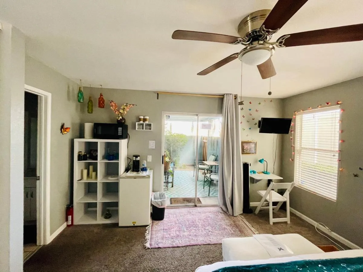 Image 2 of Pacific Beach Butterfly Suite