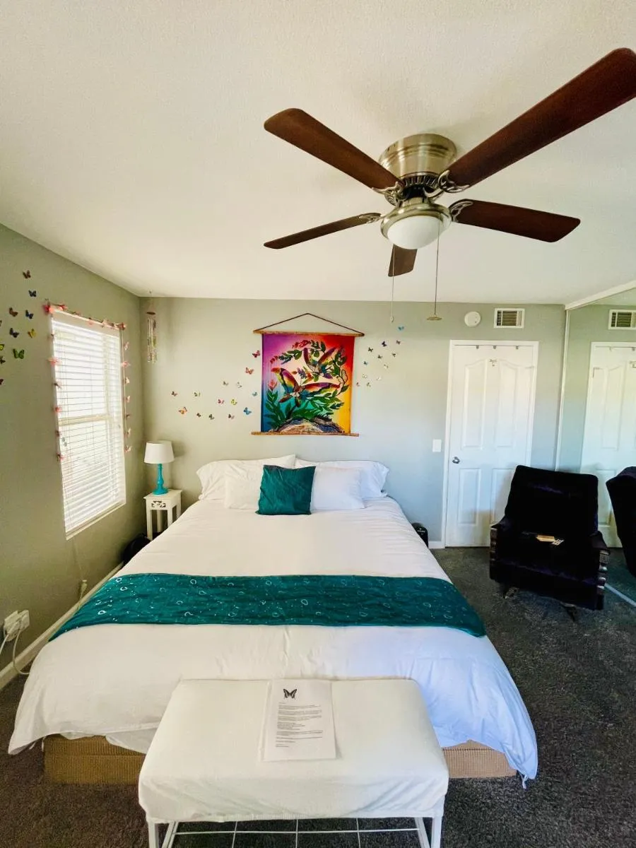 Image 6 of Pacific Beach Butterfly Suite