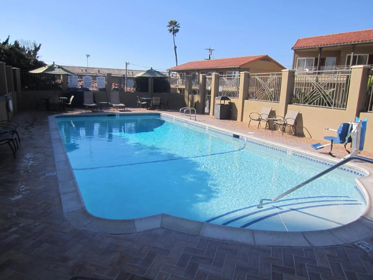 Image 3 of Pacific Shores Inn