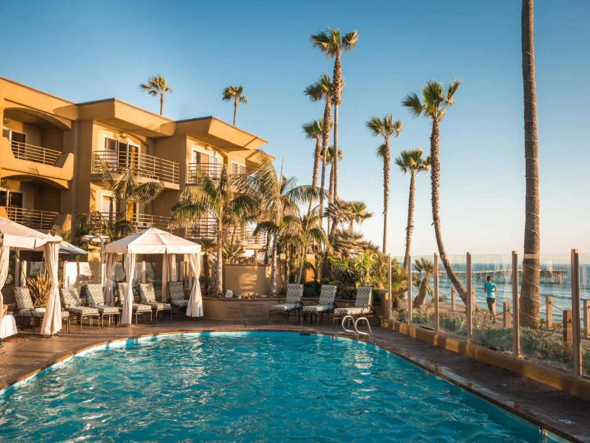 Image 2 of Pacific Terrace Hotel