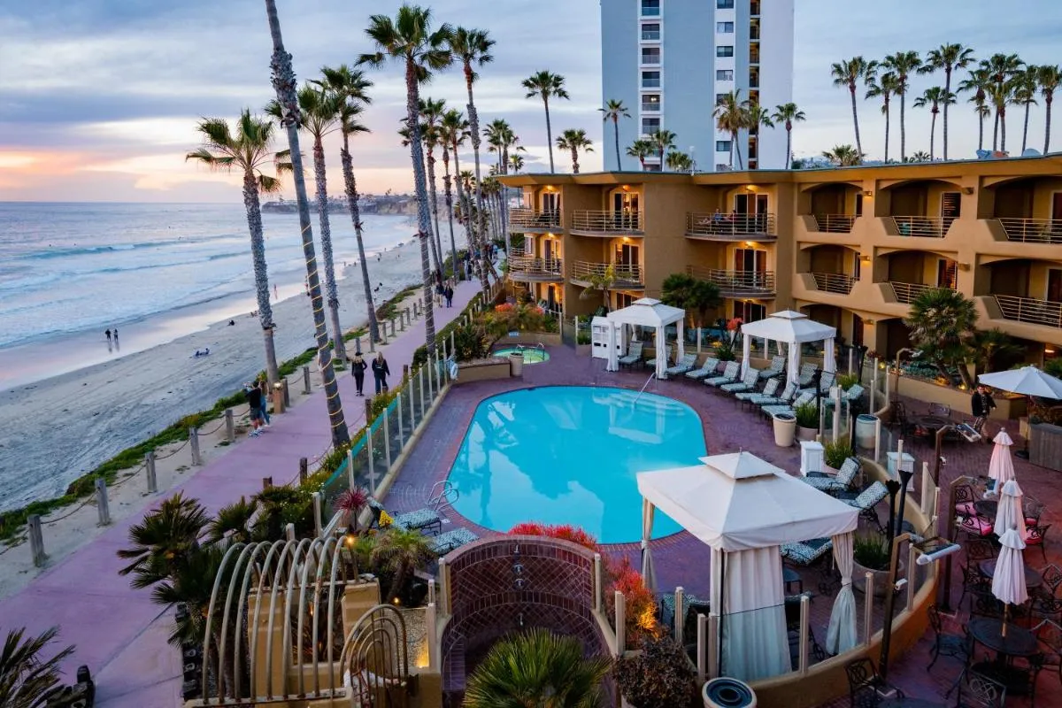 Image 6 of Pacific Terrace Hotel