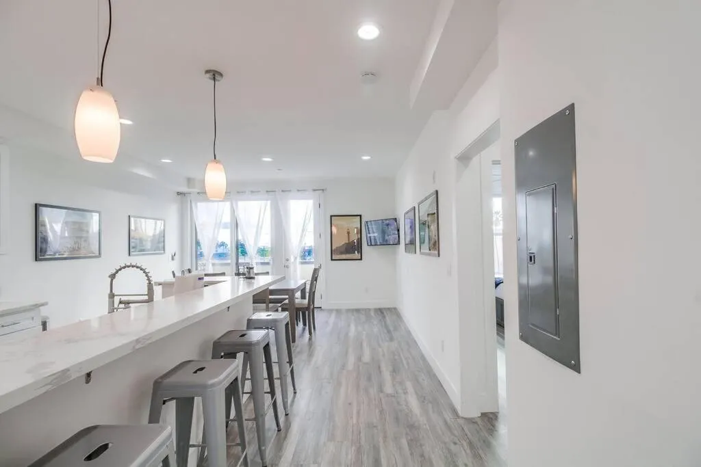 Image 3 of Park Blvd Paradise 302 ADA compliant with a Spa