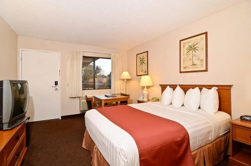 Image 5 of Pleasant Inn