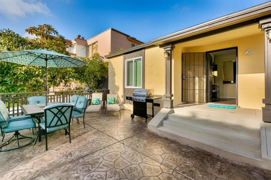 Image of Riviera Bay View Dream – Private patio with bay view and parking