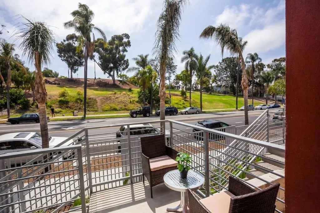 Image of Spacious 1 Bedroom Apartment in Heart of San Diego