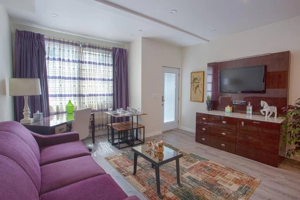 Image 4 of Spacious 1 Bedroom Apartment in Heart of San Diego