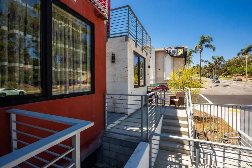 Image 5 of Spacious 500 sqft Studio with Balboa Park View