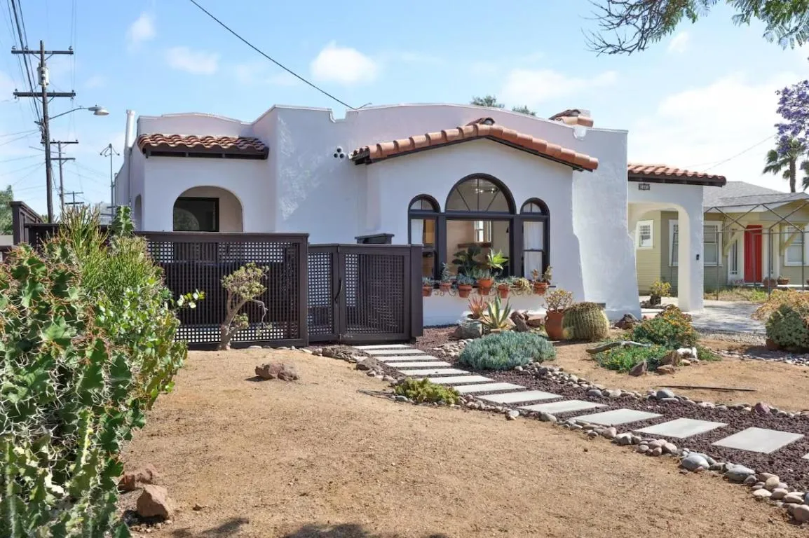 Image of Spanish Casa near zoo and beach with sun deck and AC