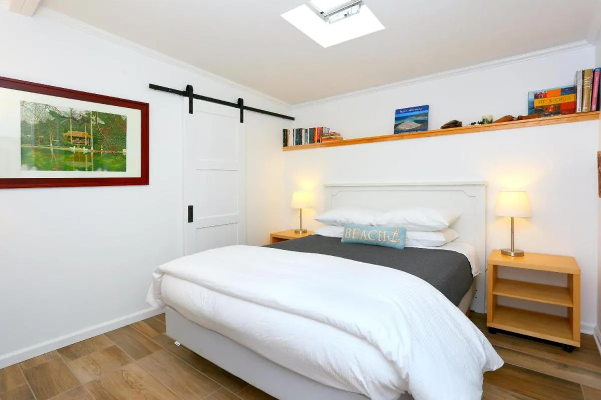 Image 6 of Surf and Sand Beach Bungalow