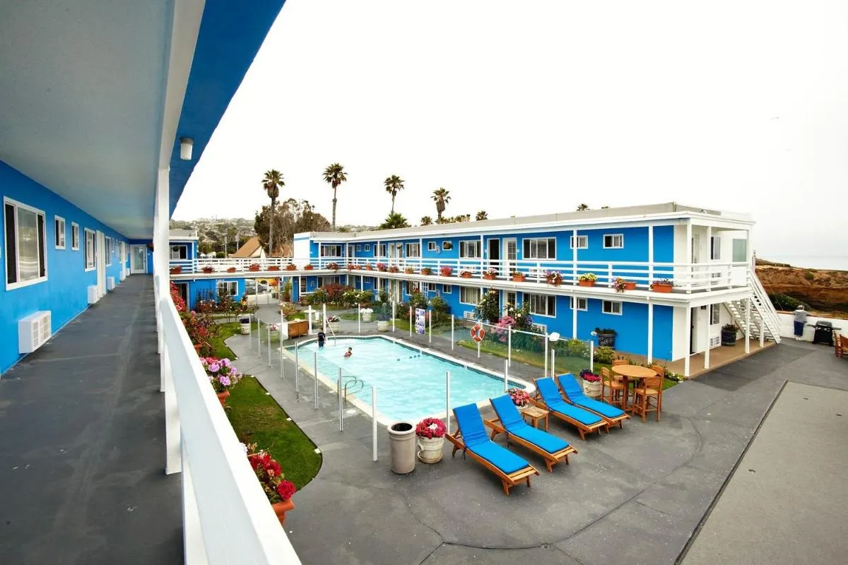 Image 2 of The Inn at Sunset Cliffs