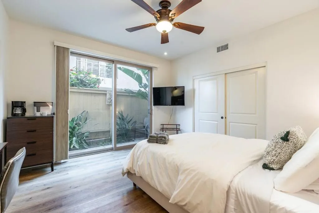 Image 1 of The San Diego Studio – Free Parking