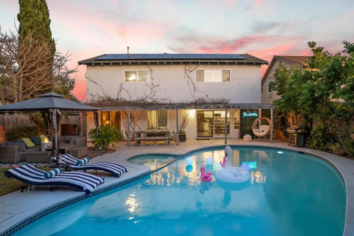 Image of Traveler’s Dream SD Pool Home Game Room