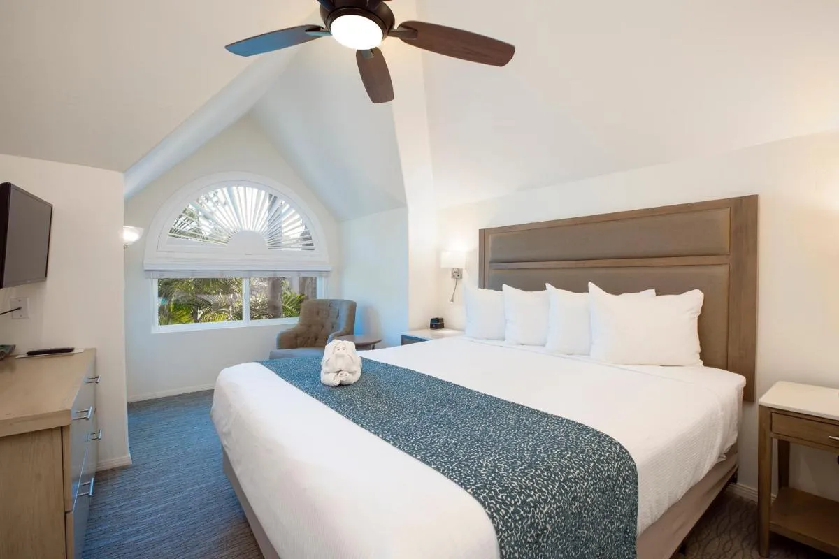 Image 6 of Wave Crest Resort