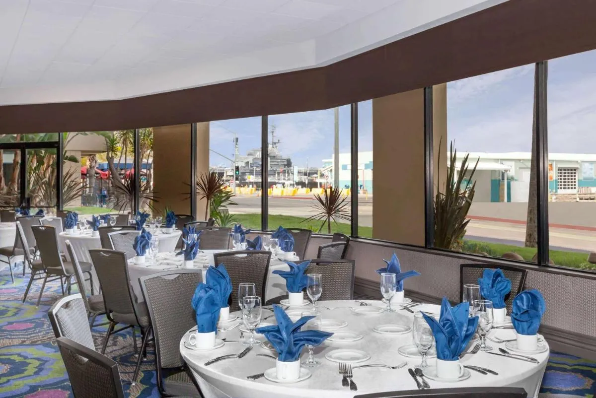 Image 3 of Wyndham San Diego Bayside