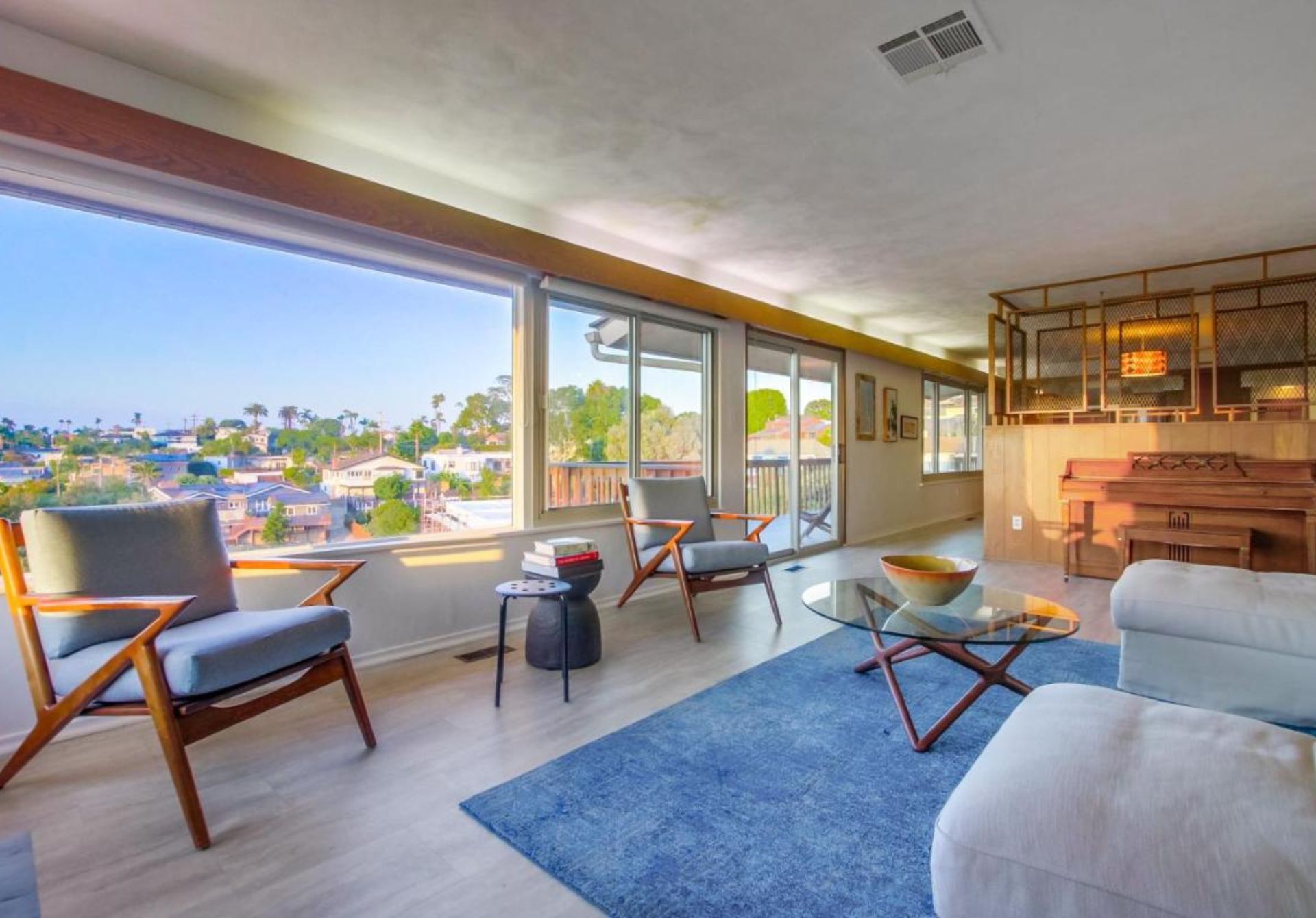 Canyon Estate Overlooking the Pacific